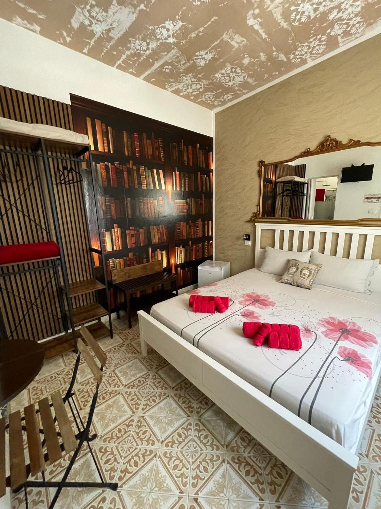 "Da Nina" Hotel Lascari Exterior photo